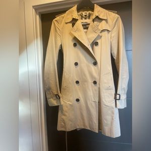 Burberry Kensington Trench Coat